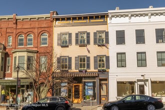 Building Photo - 430 Warren St