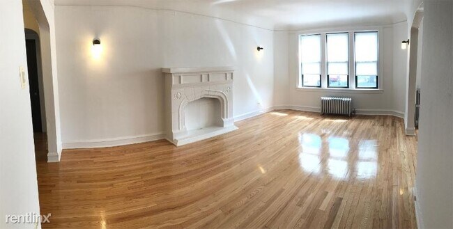 Building Photo - 8302 S Justine St