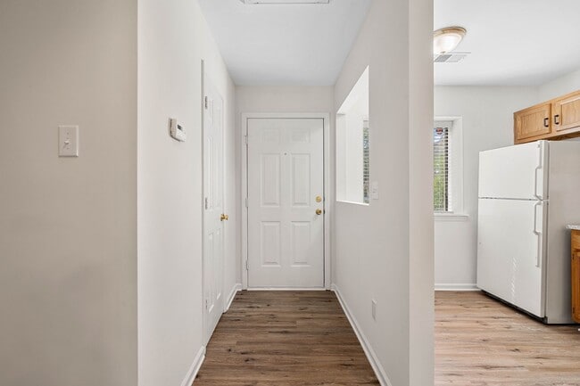 Building Photo - Raintree Country Club Townhome for Rent
