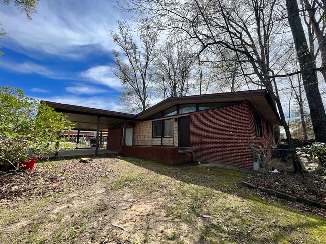 Building Photo - East Glenn Property