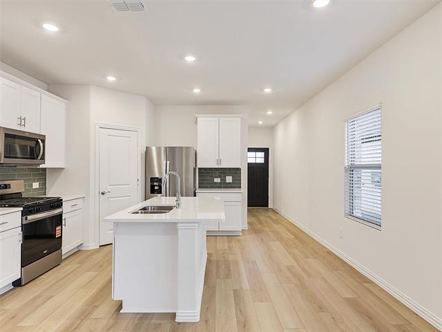 Building Photo - 506 Cottner Dr