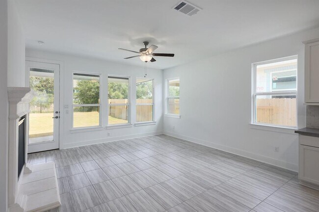 Foto del edificio - 182 Yarbrough Dr