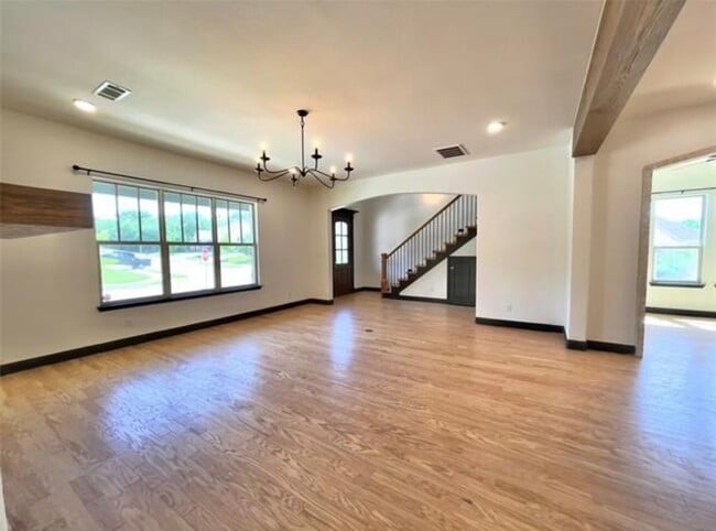 Foto del edificio - 560 Inwood St