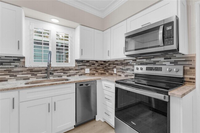 Foto del edificio - 211 SE 1st Ter