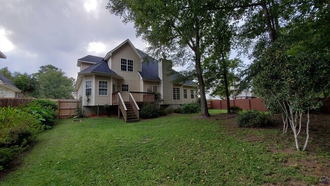 Foto del edificio - 526 Edgefield Way