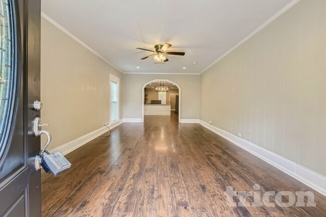 Building Photo - 206 Farley St