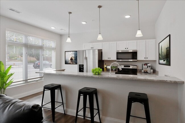 Foto del edificio - 302 W Clark St