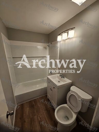 Building Photo - 907 NE 67th Pl