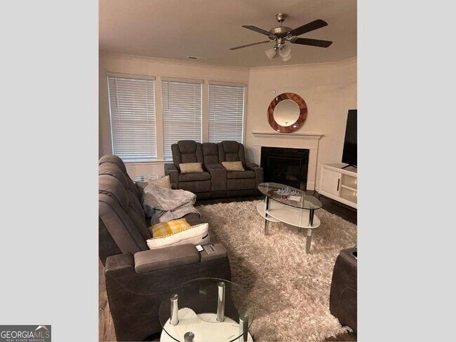 Building Photo - 1120 Trident Maple Chase