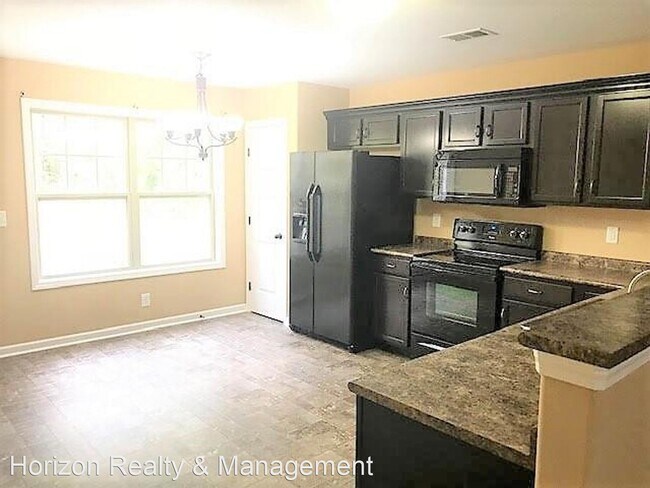 Foto del edificio - 3 br, 2 bath House - 420 Lillie Belle Lane