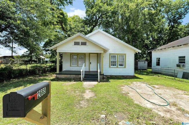 Building Photo - 2665 25th St