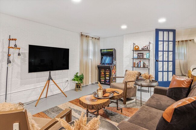 Foto del edificio - 2100 Cascade Rd