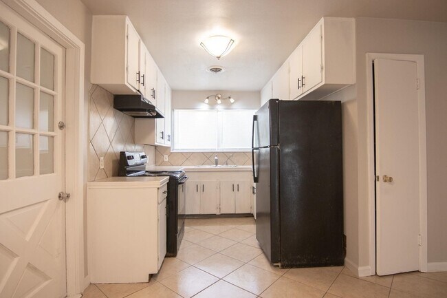 Foto del edificio - 3714 Ridgemont Dr