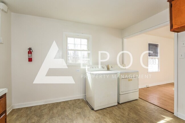 Building Photo - 2799 NC-14