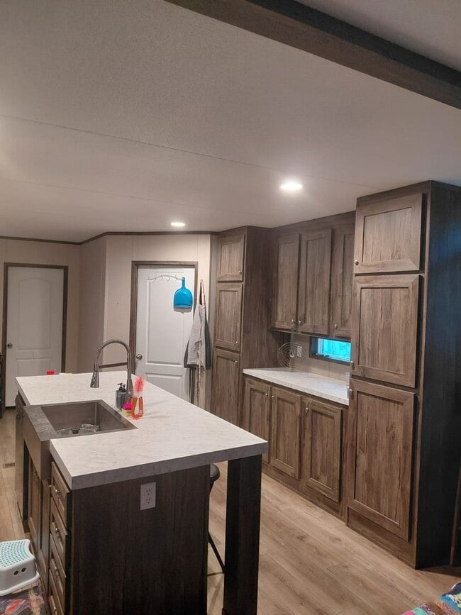 Building Photo - Charming 3BR House in Livingston
