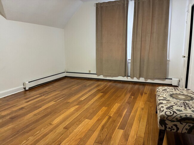 Foto del edificio - 102 Salem Turnpike