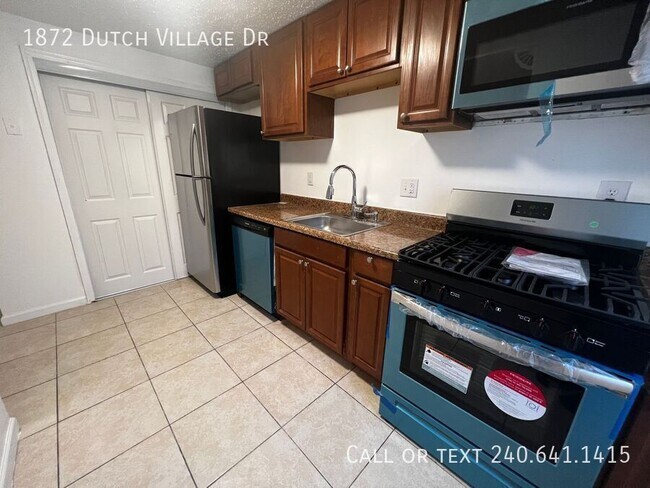 Building Photo - 1872 Dutch Village Dr
