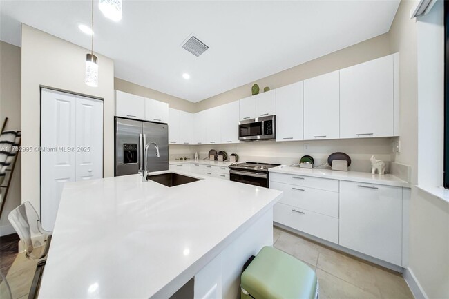 Foto del edificio - 4707 NW 83rd Ct