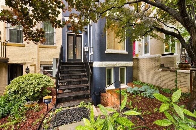 Building Photo - 3459 Holmead Pl NW
