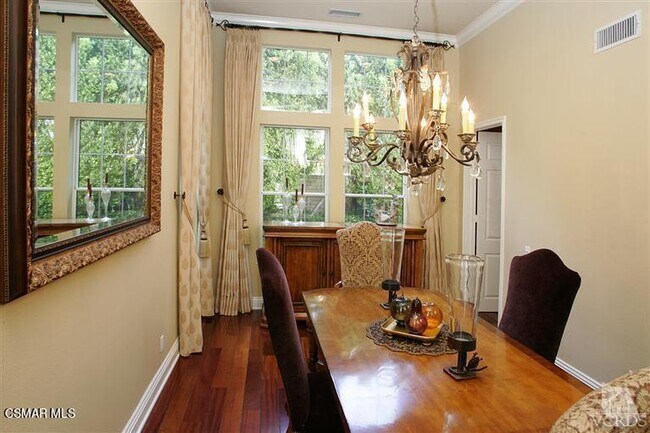 Foto del edificio - 2563 Littlefield Ct