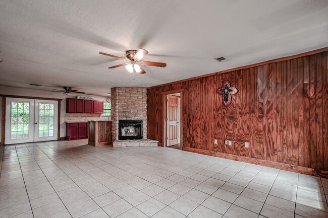 Foto del edificio - 521 Northwood Dr