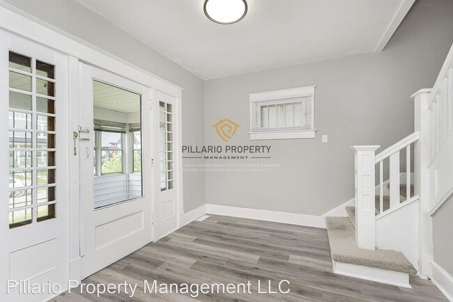 Building Photo - 3 br, 1.5 bath House - 3301 Graceland Ave