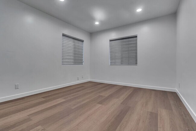 Foto del edificio - 2230 Fargo St