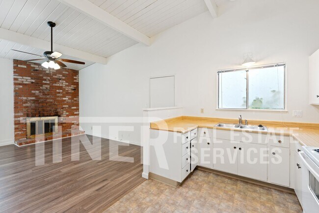 Building Photo - 1630 Cindy Cir