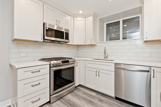 Foto del edificio - 5849 N Virginia Ave