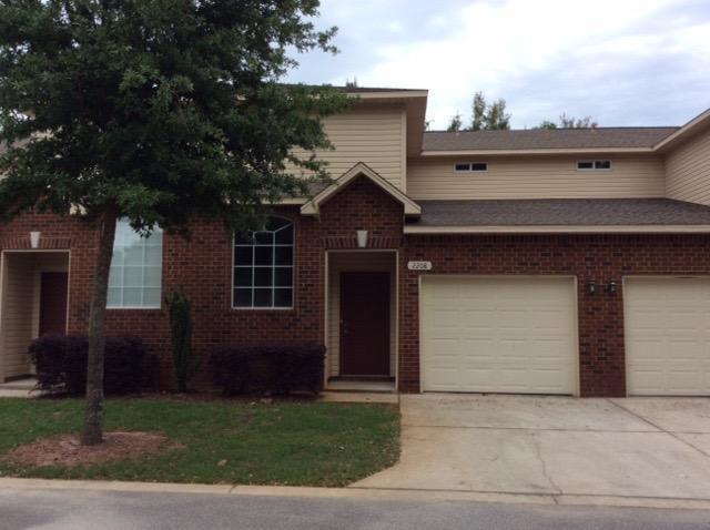 Foto principal - 2200 Hadleigh Hills Ct