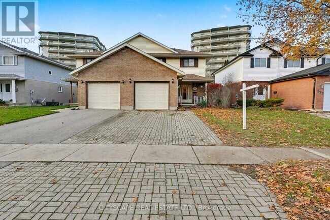 Photo du bâtiment - 575 Springbank Ave