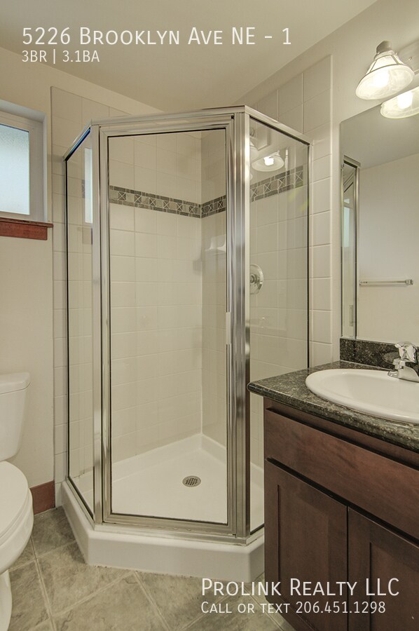 Foto del edificio - 5226 Brooklyn Ave NE