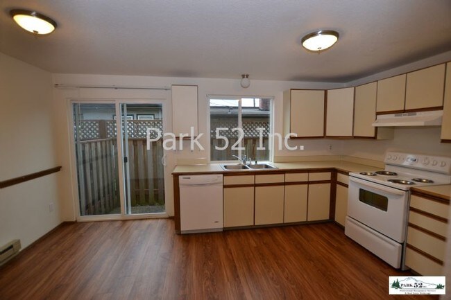 Foto del edificio - 8432 6th Ave