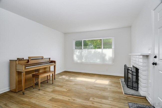 Building Photo - 2525 Jefferson St