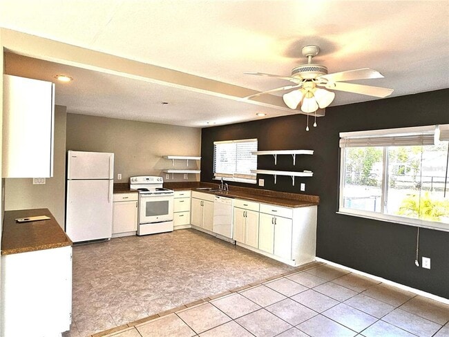 Foto del edificio - 2657 Roxbury Cir