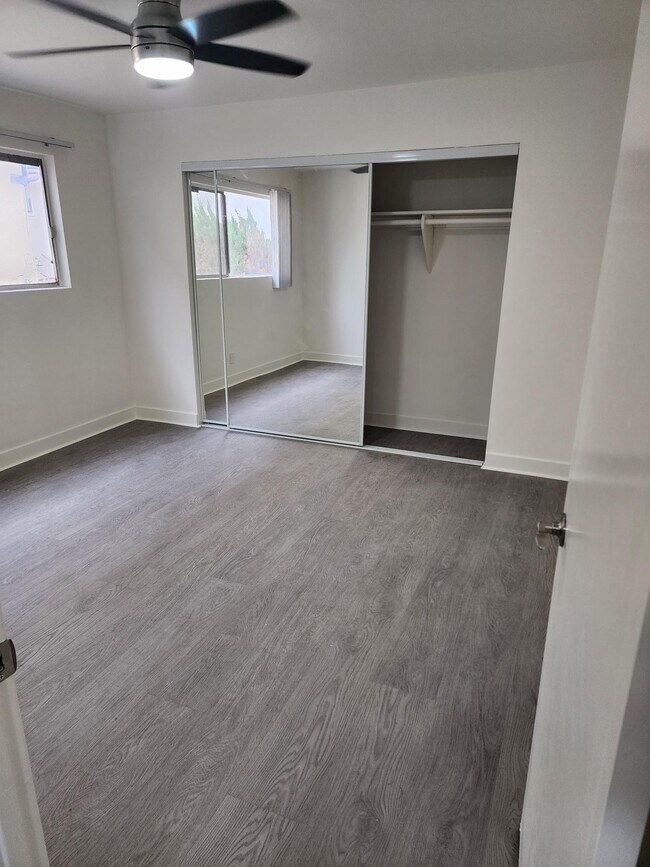 Foto del edificio - 546 N Kings Rd