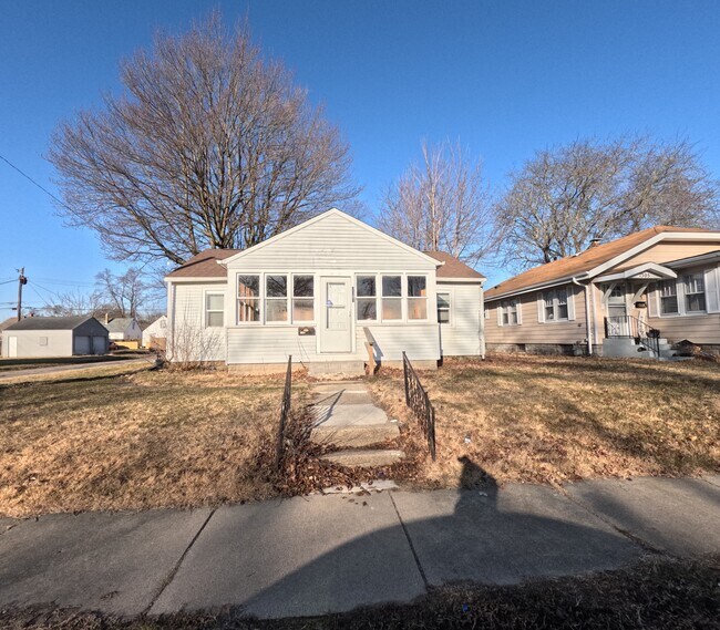 Building Photo - 1301 N Meade St