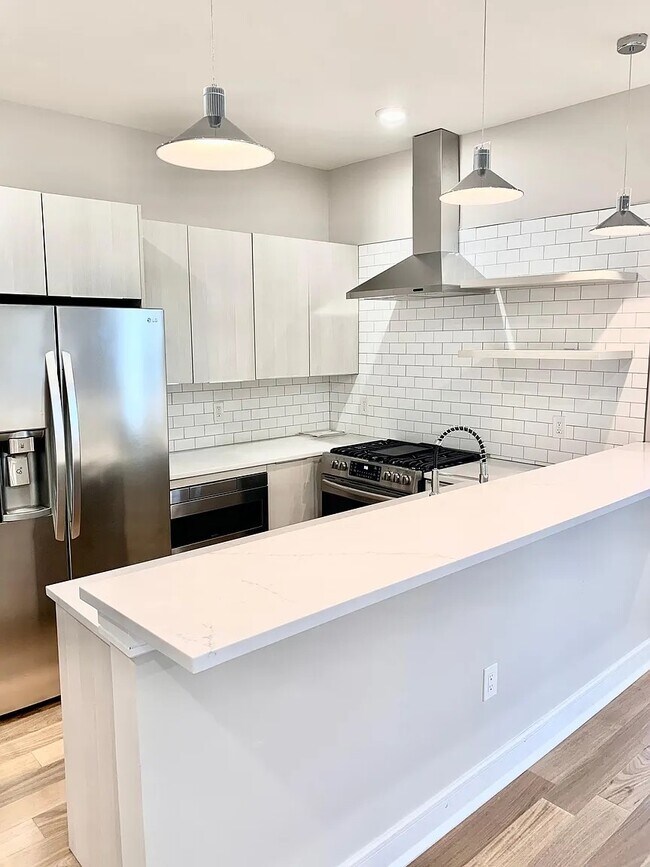 Building Photo - 3204 Capri Dr