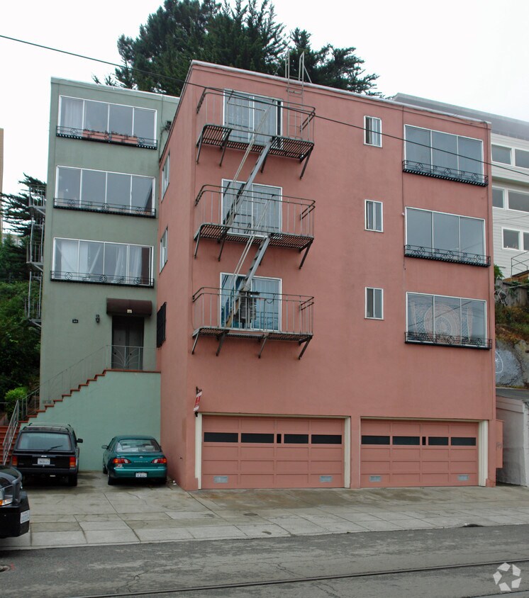 Primary Photo - 375 Carl St