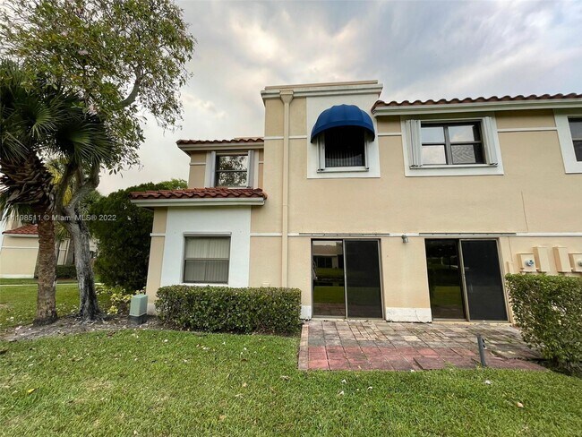 Building Photo - 591 Racquet Club Rd