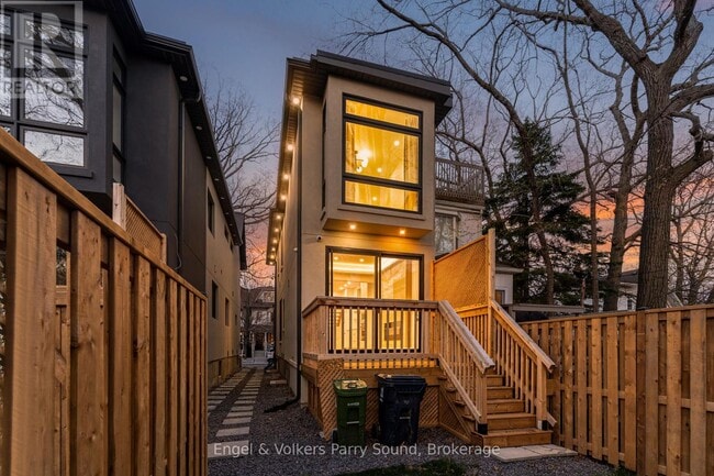 Building Photo - 230 Willow Ave