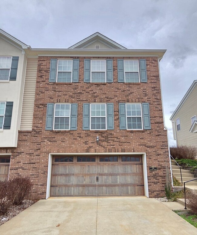 Building Photo - 158 Vineland Pkwy Dr