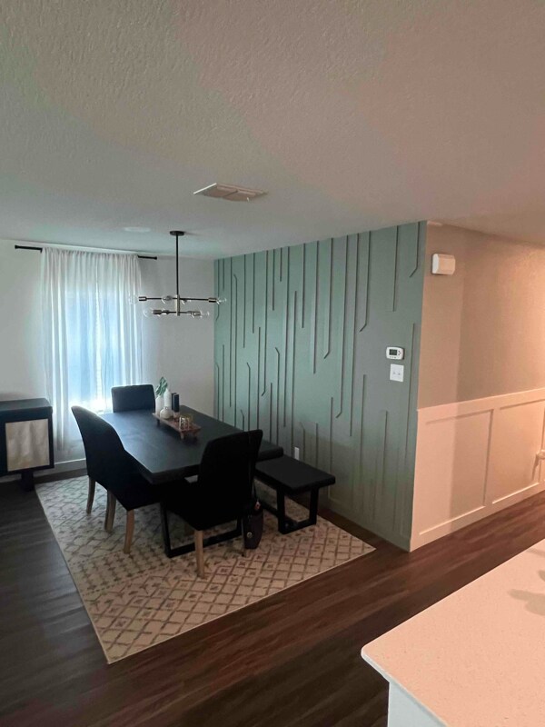 Foto del edificio - 345 Falling Star Dr