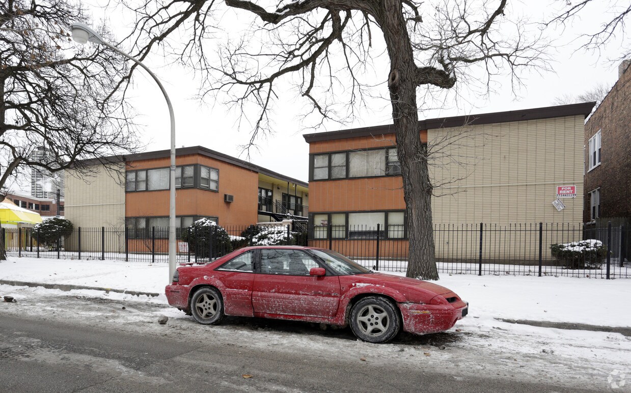 Building Photo - 7535 S Saginaw Ave