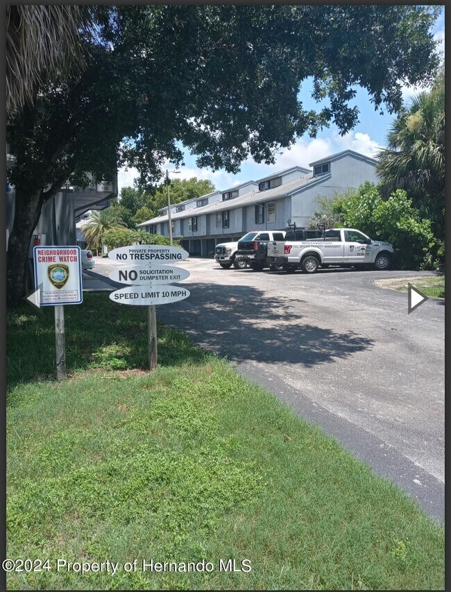 Foto del edificio - 200 Meres Blvd