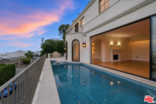 Building Photo - 1675 Woods Dr