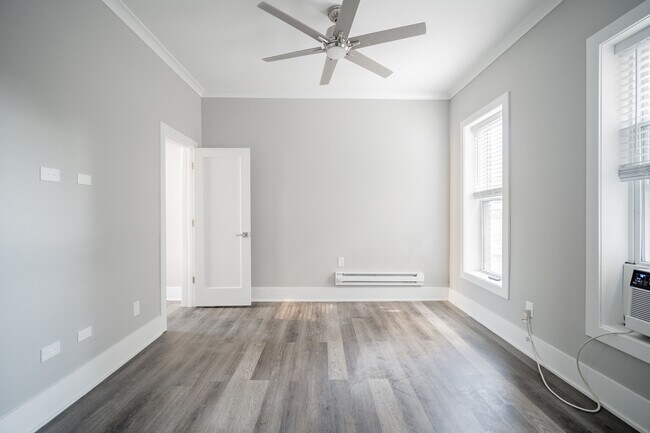 Foto del edificio - 1472 W Erie St