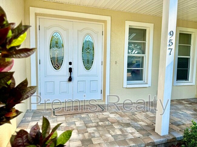 Foto del edificio - 957 Weathersfield Dr