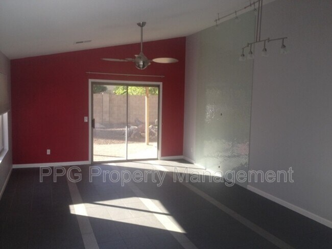 Foto del edificio - 14148 N 150th Ln
