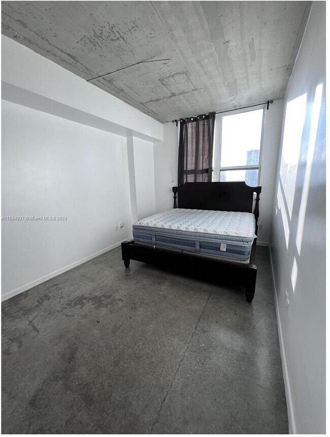 Foto del edificio - 133 NE 2nd Ave